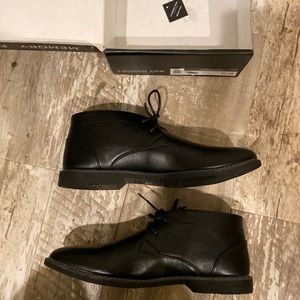 Black London FOG Dress Shoes. Great condition. 10.5